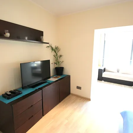 Lucky Business Old Town Apartment