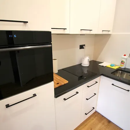 Lucky Business Old Town Apartman
